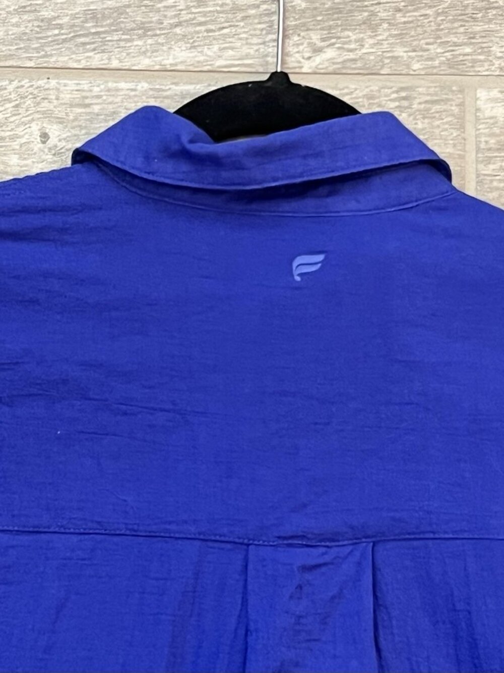 Fabletics Womens Cotton Voile Oversized Shirt Size Medium Button Up Admiral Blue - Picture 3 of 7